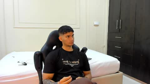 andres_stud online show from 04.16.26