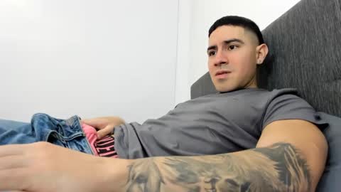 Snapshot of andresjuan92 chatting on 10.04.25 onlyfanscallmegotter online show from 10.04.25