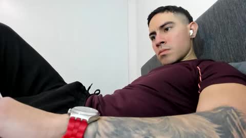 Snapshot of andresjuan92 chatting on 10.27.25 onlyfanscallmegotter online show from 10.27.25