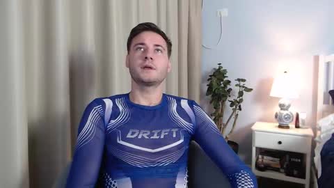 Justin Andrew online show from 09.26.25