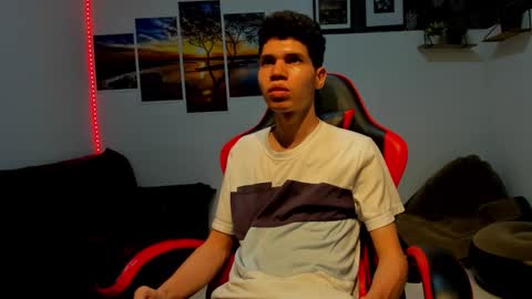 Snapshot of andrew_2811 chatting on 10.02.25 andrew_2811 online show from 10.02.25