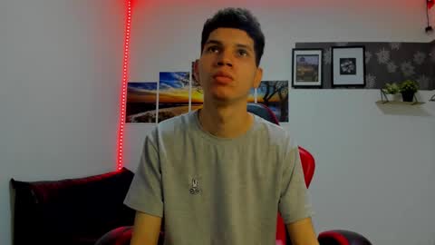 Snapshot of andrew_2811 chatting on 10.21.25 andrew_2811 online show from 10.21.25