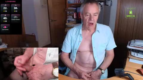 Snapshot of andrew_9999 chatting on 10.09.25 Andrew online show from 10.09.25