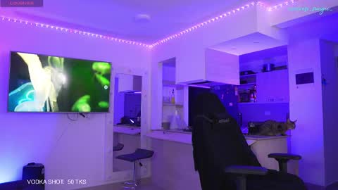 Snapshot of andrew_magic chatting on 09.11.25 ---     online show from 09.11.25