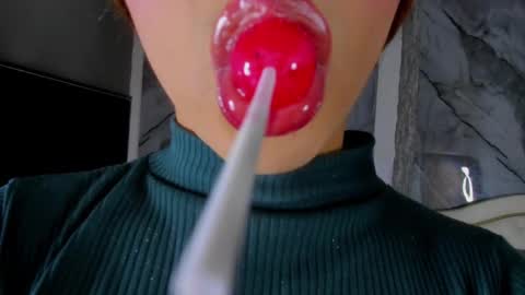 Snapshot of andrew_taylor0 chatting on 09.09.25 Andrew Taylor0 online show from 09.09.25