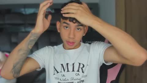 Snapshot of andrew_twink18 chatting on 09.23.25 Andrew M. online show from 09.23.25