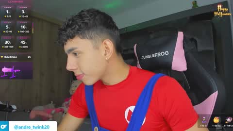 Snapshot of andrew_twink18 chatting on 10.11.25 Andrew M. online show from 10.11.25