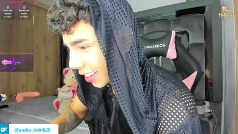 Snapshot of andrew_twink18 chatting on 10.12.25 Andrew M. online show from 10.12.25