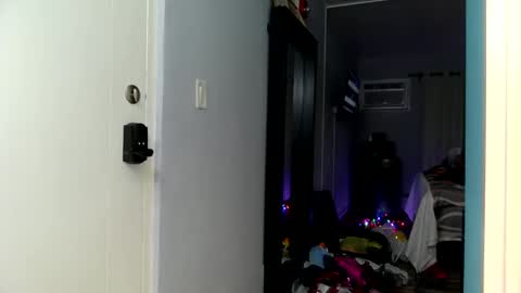 Snapshot of andrewgennie chatting on 12.08.24 andrewgennie online show from 12.08.24