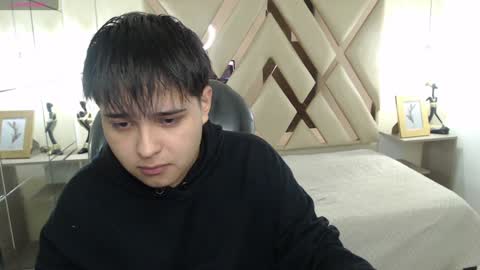 Snapshot of andrewsmile_ chatting on 01.16.25 ANDREW online show from 01.16.25