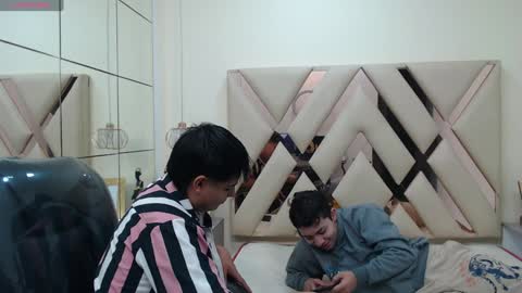 Snapshot of andrewsmile_ chatting on 01.29.25 ANDREW online show from 01.29.25