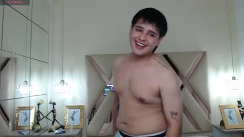 Snapshot of andrewsmile_ chatting on 02.15.25 ANDREW online show from 02.15.25