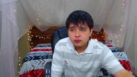 Snapshot of andrewsmile_ chatting on 03.06.25 ANDREW online show from 03.06.25