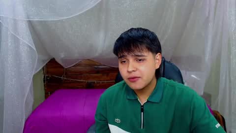 Snapshot of andrewsmile_ chatting on 03.12.25 ANDREW online show from 03.12.25