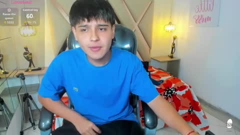 Snapshot of andrewsmile_ chatting on 09.21.25 ANDREW online show from 09.21.25