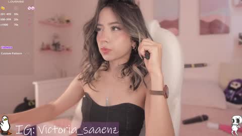 Snapshot of andromeedaa_ chatting on 02.06.25 Victoria Senz online show from 02.06.25