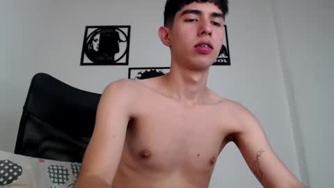Snapshot of andy19_hot chatting on 12.18.24 andy19_hot online show from 12.18.24