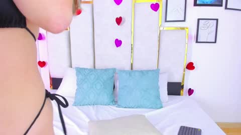 Snapshot of andy_bluee chatting on 02.04.25 Andy bluee online show from 02.04.25