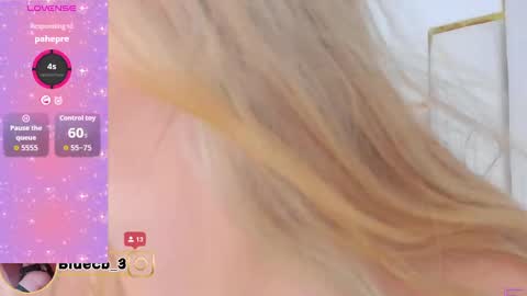 Snapshot of andy_bluee chatting on 09.26.25 Andy bluee online show from 09.26.25