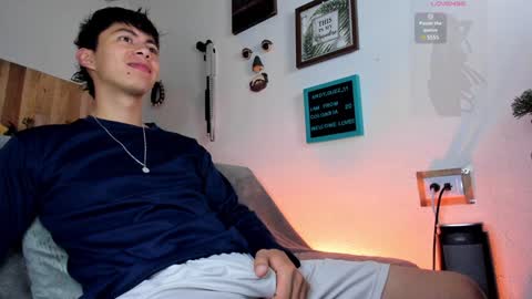 Snapshot of andy_guez_11 chatting on 12.13.24 andy_guez_11 online show from 12.13.24