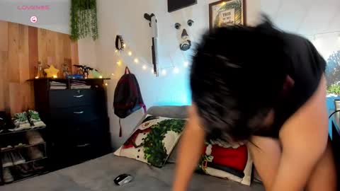 Snapshot of andy_guez_11 chatting on 12.20.24 andy_guez_11 online show from 12.20.24