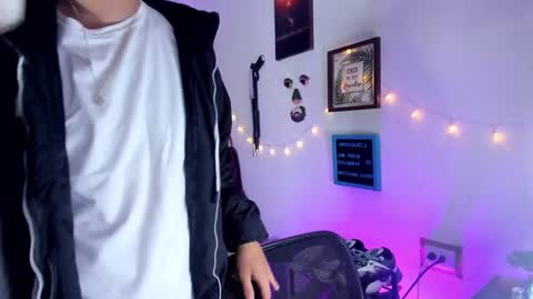 Snapshot of andy_guez_11 chatting on 01.20.25 andy_guez_11 online show from 01.20.25