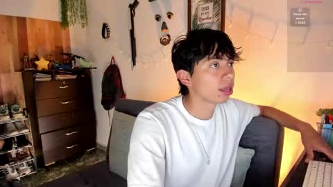 Snapshot of andy_guez_11 chatting on 01.25.25 andy_guez_11 online show from 01.25.25