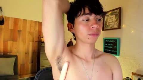 Snapshot of andy_guez_11 chatting on 01.25.25 andy_guez_11 online show from 01.25.25