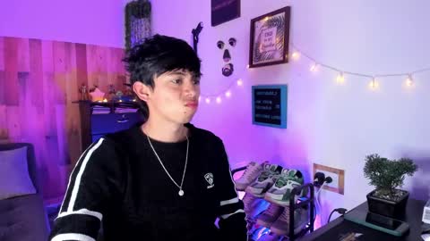 Snapshot of andy_guez_11 chatting on 01.26.25 andy_guez_11 online show from 01.26.25