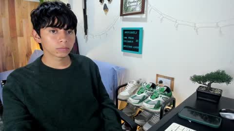 Snapshot of andy_guez_11 chatting on 02.04.25 andy_guez_11 online show from 02.04.25