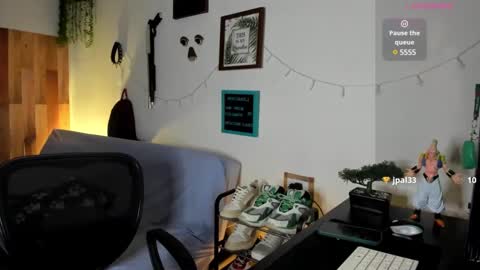 Snapshot of andy_guez_11 chatting on 02.05.25 andy_guez_11 online show from 02.05.25