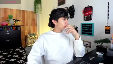 Snapshot of andy_guez_11 chatting on 02.10.25 andy_guez_11 online show from 02.10.25