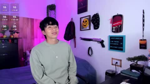 Snapshot of andy_guez_11 chatting on 02.13.25 andy_guez_11 online show from 02.13.25