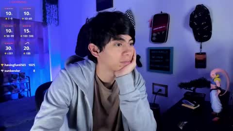 Snapshot of andy_guez_11 chatting on 02.27.25 andy_guez_11 online show from 02.27.25