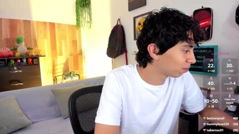 Snapshot of andy_guez_11 chatting on 03.10.25 andy_guez_11 online show from 03.10.25