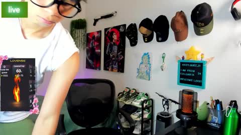 Snapshot of andy_guez_11 chatting on 09.22.25 andy_guez_11 online show from 09.22.25