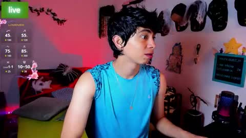 Snapshot of andy_guez_11 chatting on 10.06.25 andy_guez_11 online show from 10.06.25