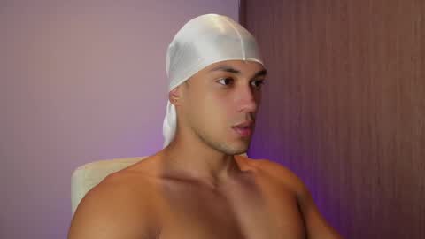 Snapshot of andy_weld chatting on 09.26.25 my onlyfans     online show from 09.26.25