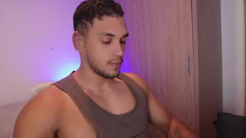 Snapshot of andy_weld chatting on 10.17.25 my onlyfans     online show from 10.17.25