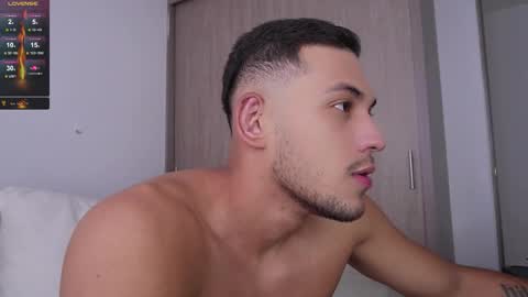 Snapshot of andy_weld chatting on 10.24.25 my onlyfans     online show from 10.24.25