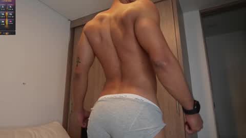 Snapshot of andy_weld chatting on 10.25.25 my onlyfans     online show from 10.25.25