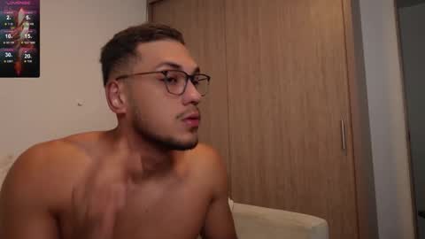 Snapshot of andy_weld chatting on 10.29.25 my onlyfans     online show from 10.29.25