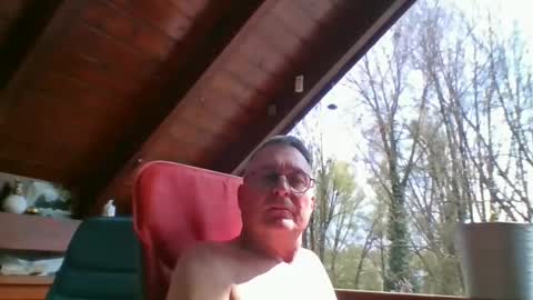 Snapshot of andybayern chatting on 04.18.26 andybayern online show from 04.18.26