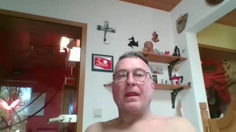 Snapshot of andybayern chatting on 04.25.26 andybayern online show from 04.25.26