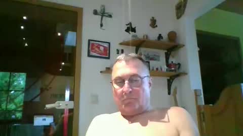 Snapshot of andybayern chatting on 05.19.26 andybayern online show from 05.19.26