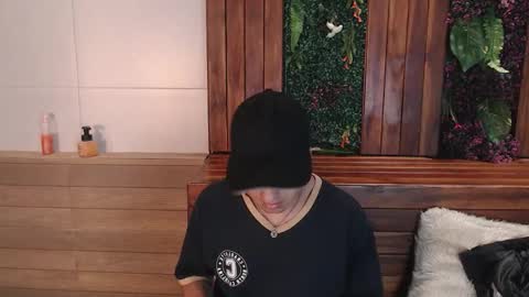 Snapshot of andyjoy_ chatting on 09.29.25 Andy Joy online show from 09.29.25