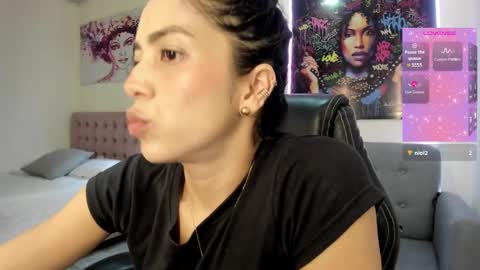 Andrea online show from 11.21.25