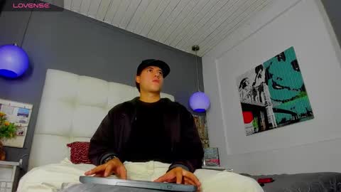 Snapshot of aneek09 chatting on 10.17.25 --- Aneek--- online show from 10.17.25