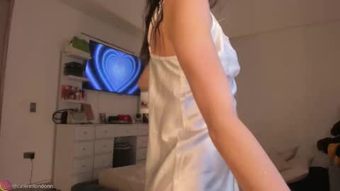 Snapshot of anelisse_ chatting on 10.30.25      online show from 10.30.25