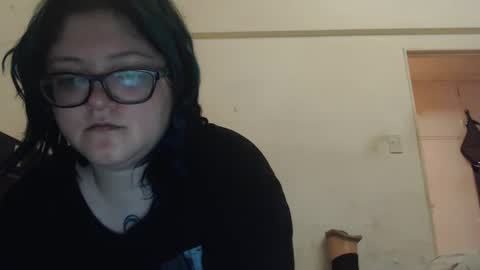 Snapshot of aneris17 chatting on 12.26.24 Aneris online show from 12.26.24